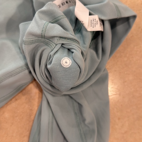 Lululemon Align Light Blue Leggings - Picture 7 of 7